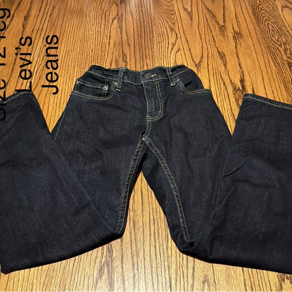 Like New Boys Levi’s Adjustable Waist Jeans Size 12 R (Lot 38)
